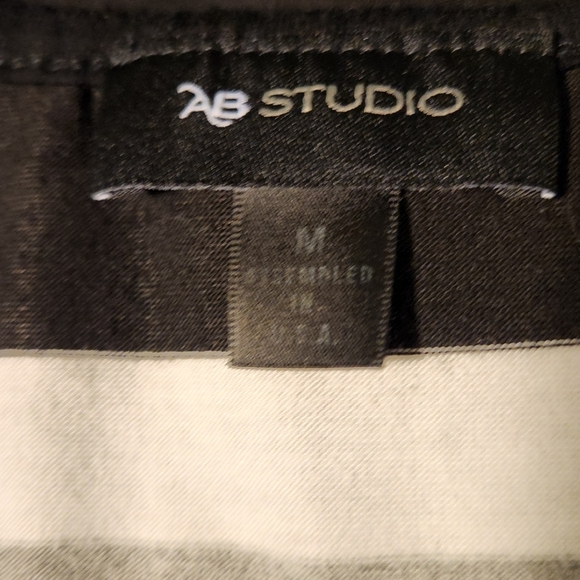 AB Studio Blouse - Picture 2 of 2